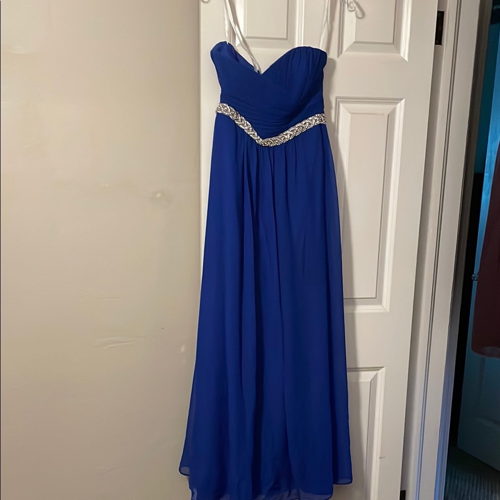 Elegant Blue Evening Gown